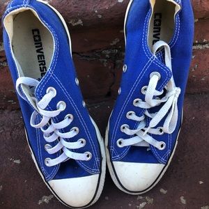 BLUE CONVERSE SHOES.